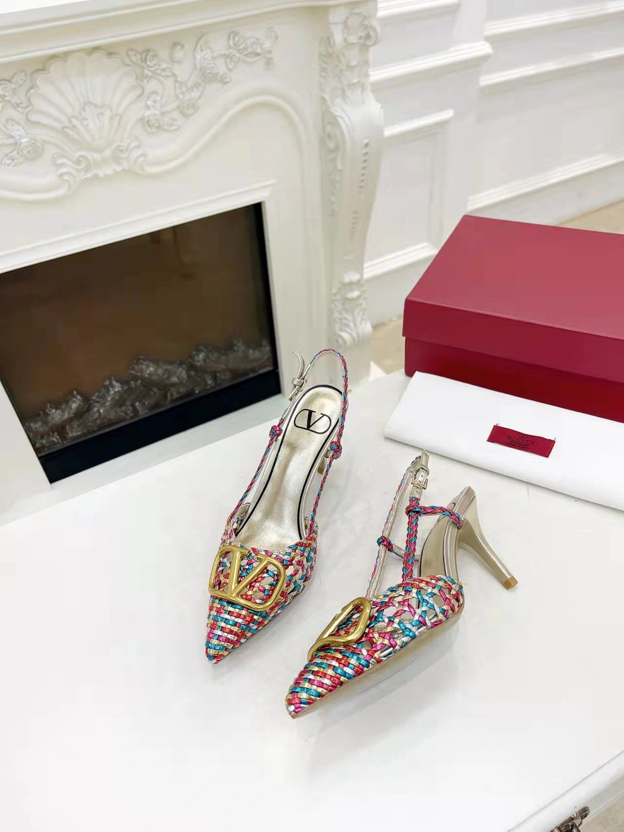 V1859ti9o XW2S0R01WULQD7 Heel height：7.5CM sheepskin item:ET-X000E1401W